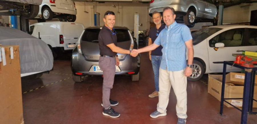 Carmarobe IES San Jose Badajoz Nissan Leaf